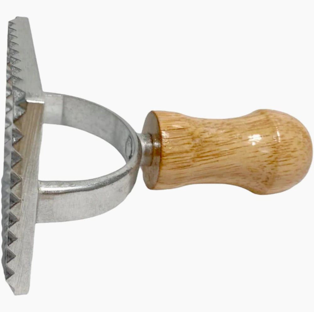 Stampo per ravioli in alluminio con manico in legno – Format: 7x7 cm e 3,5x3,5 cm
