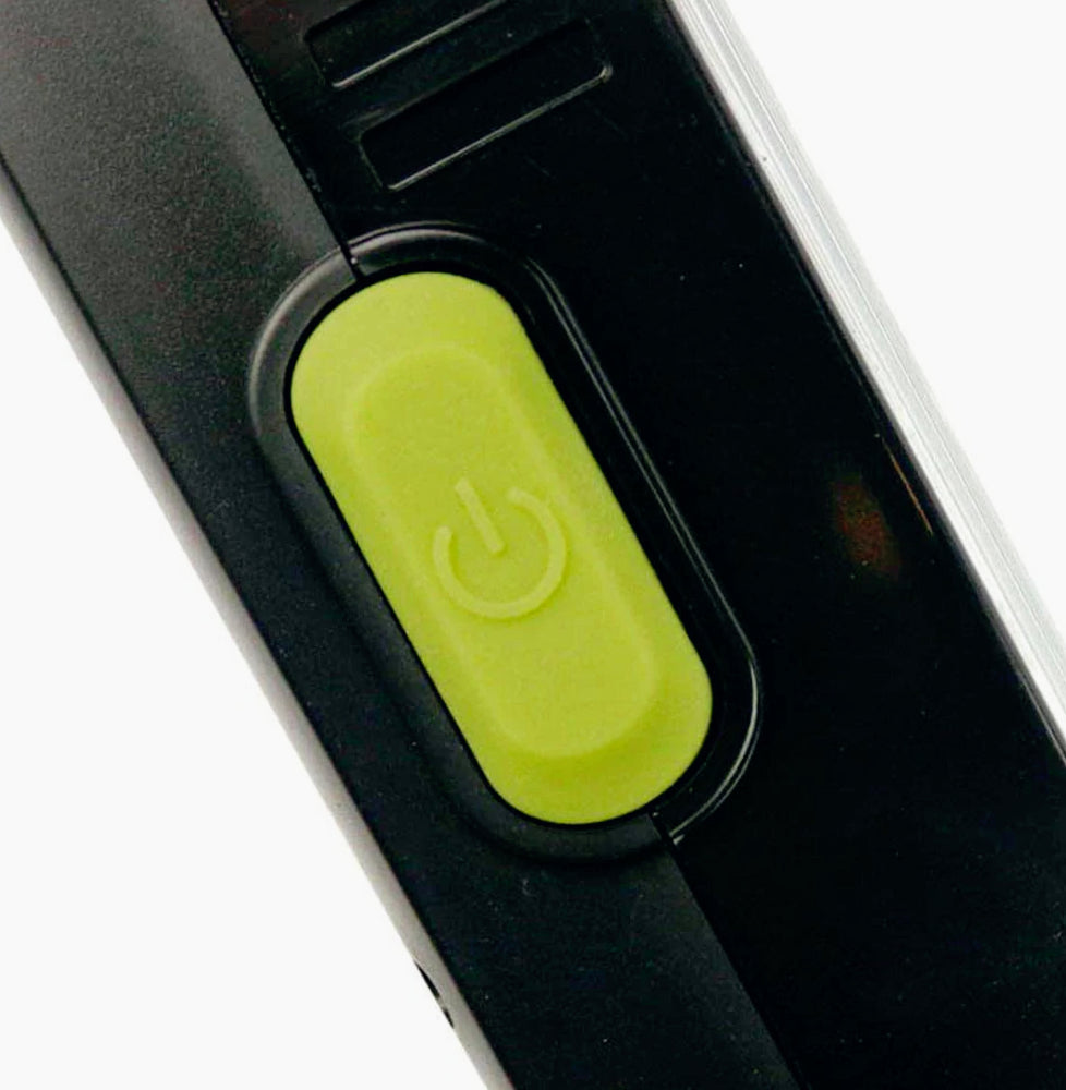 Torcia di emergenza con carica a pannello solare e USB – Autonoma e sempre pronta all’uso - ambraled
