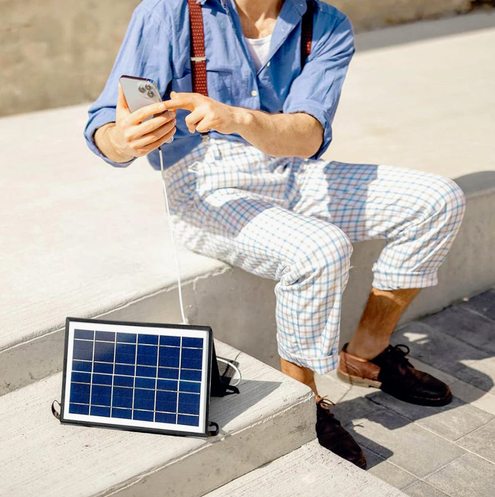 Caricabatteria solare 5V 8W – Power Bank 1.6A - ambraled