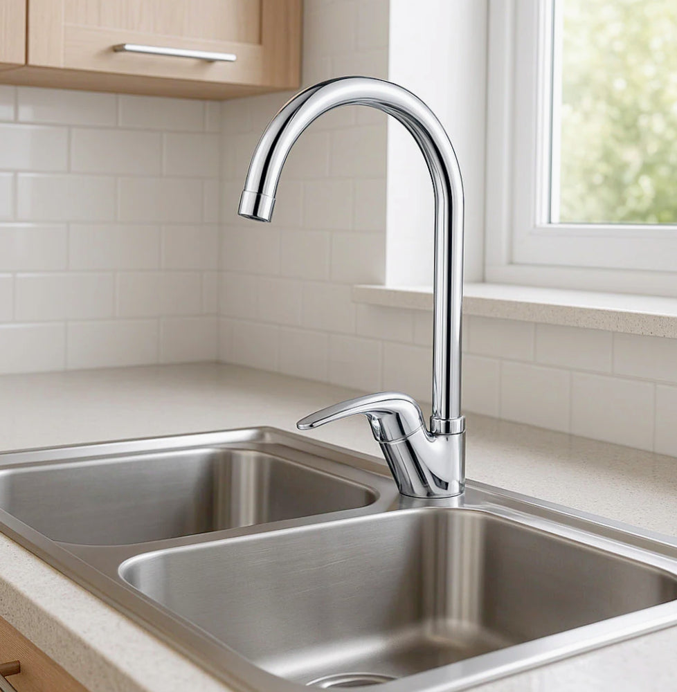 Rubinetto per cucina a canna alta curva con miscelatore orientabile - design moderno e versatile