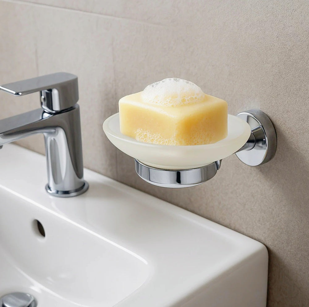 Set accessori bagno 6 pezzi in acciaio cromato e vetro satinato - ambraled