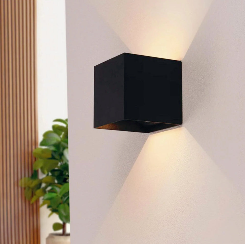 Applique LED COB 12W per parete nera – Doppia emissione luce IP55 - ambraled