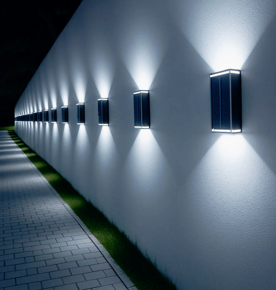 Applique solare 2W – Doppia emissione luce, tecnologia CCT regolabile, protezione IP54 - ambraled