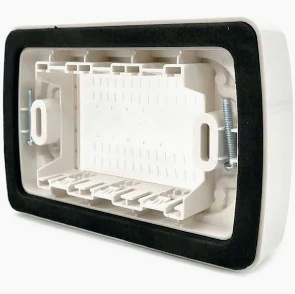 Placca idrobox IP55 4 posti con coperchio bianco, compatibile Matix