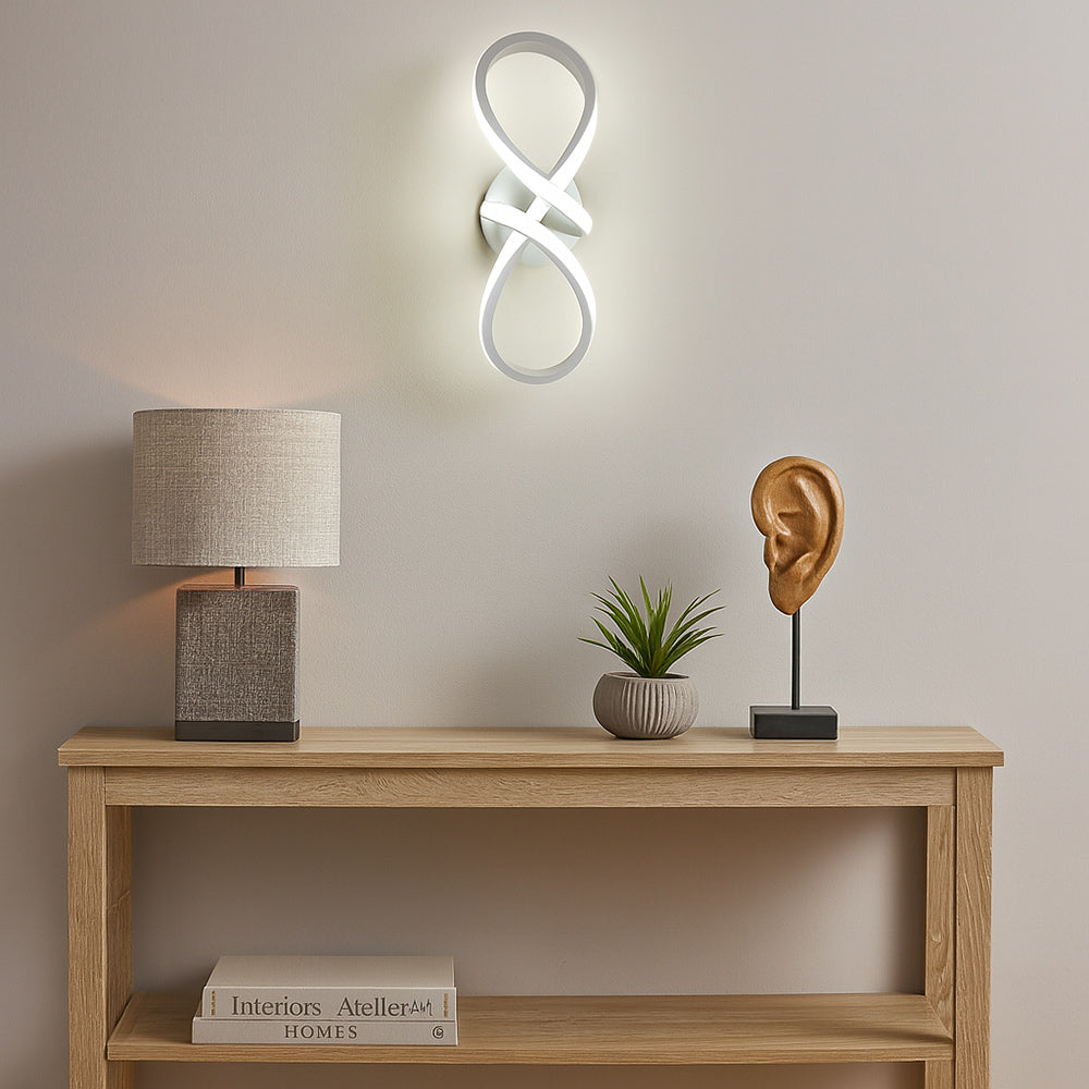 Applique a led 13W decorativo a forma di infinito con tecnologia CCT - ambraled
