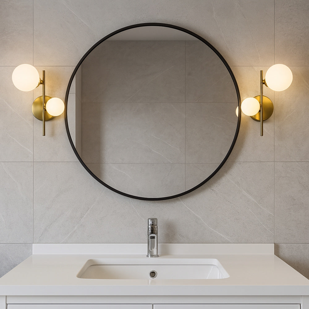 Applique da parete in metallo bronzo con due sfere opache e attacco G9 - ambraled