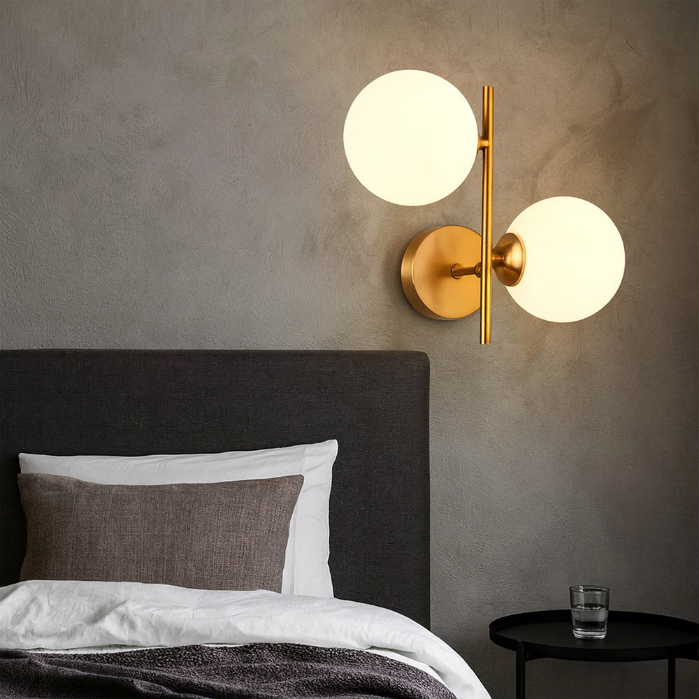 Applique da parete in metallo bronzo con due sfere opache e attacco G9 - ambraled