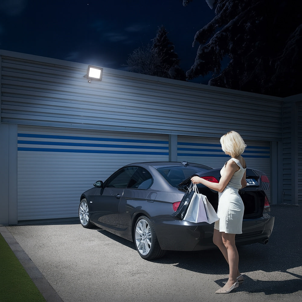 Faro 144 led 200 watt con sensore di passaggio luce bianca 6500k IP67 - ambraled