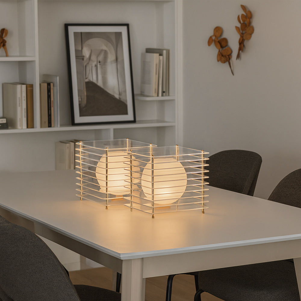 Lampada lume con sfera opalina e struttura trasparente finitura oro G9 - ambraled