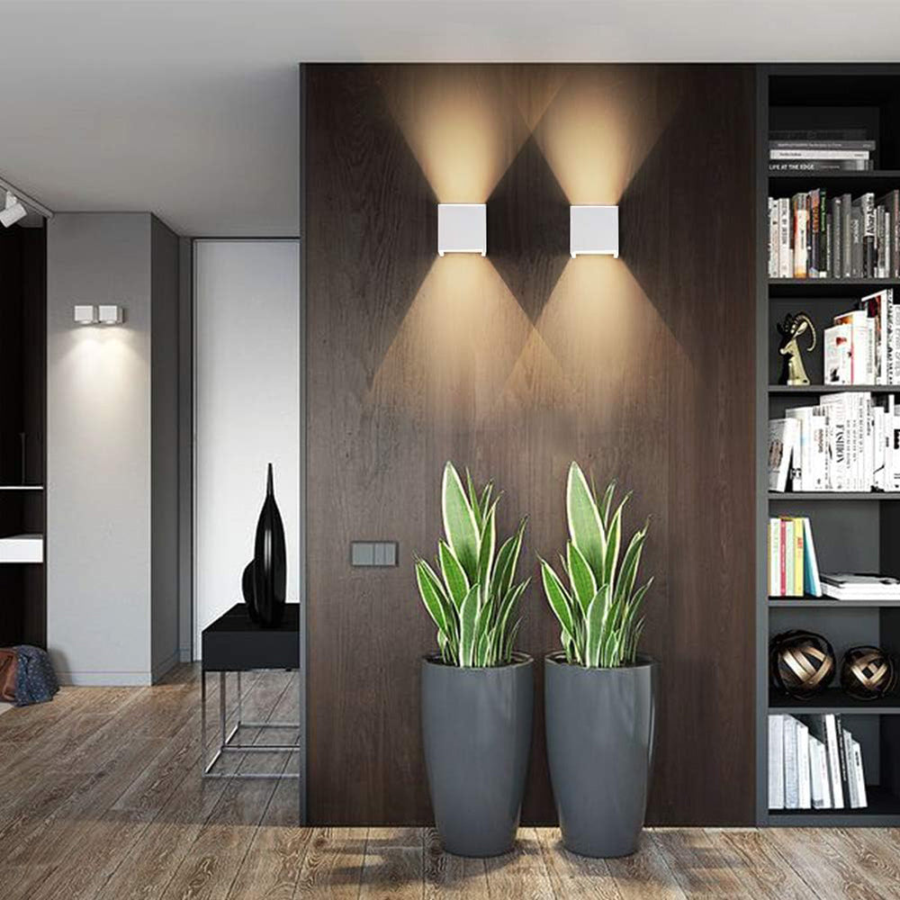 Applique a parete LED tecnologia CCT 12 W doppia emissione luce IP65 - ambraled