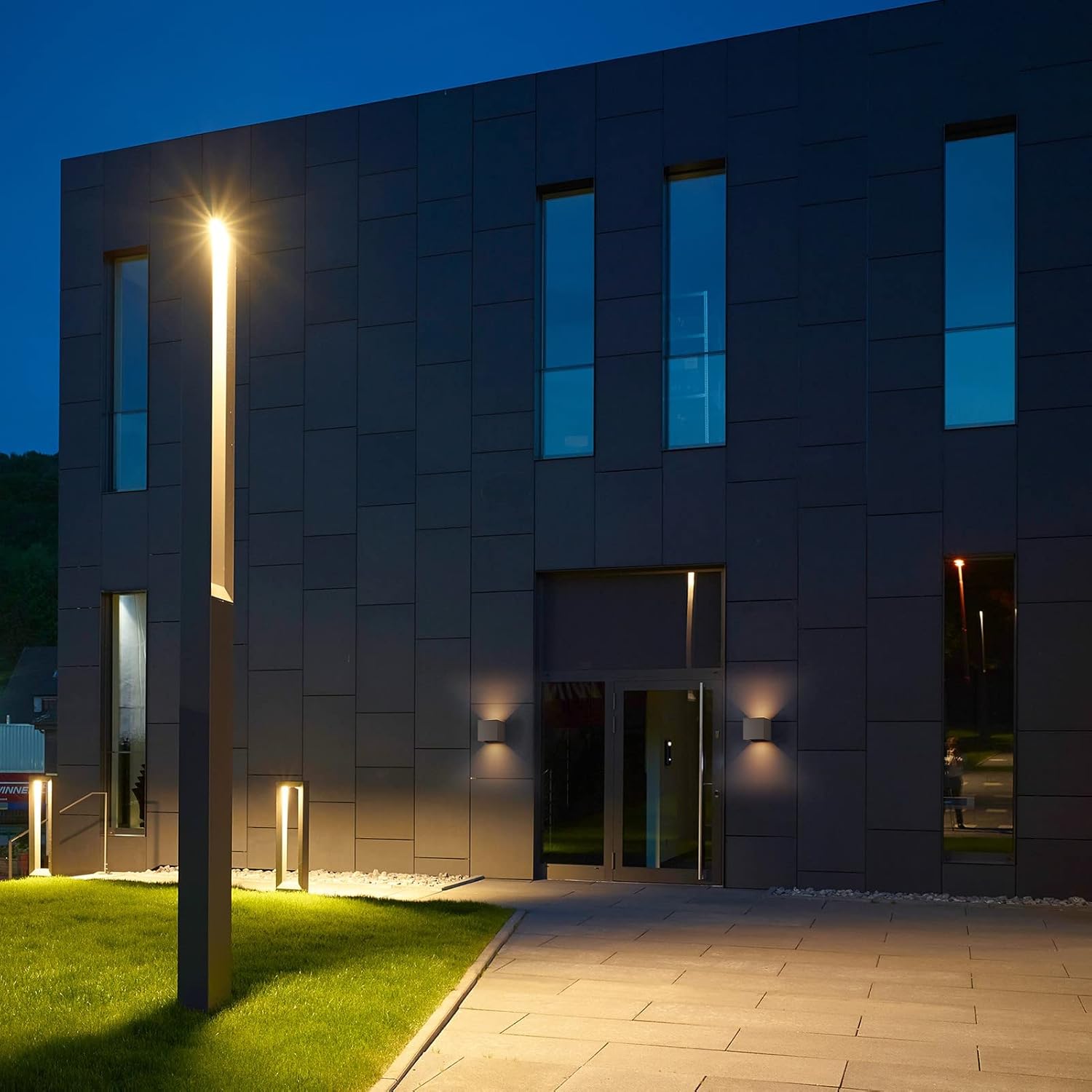 Applique a parete LED tecnologia CCT 12 W doppia emissione luce IP65 - ambraled