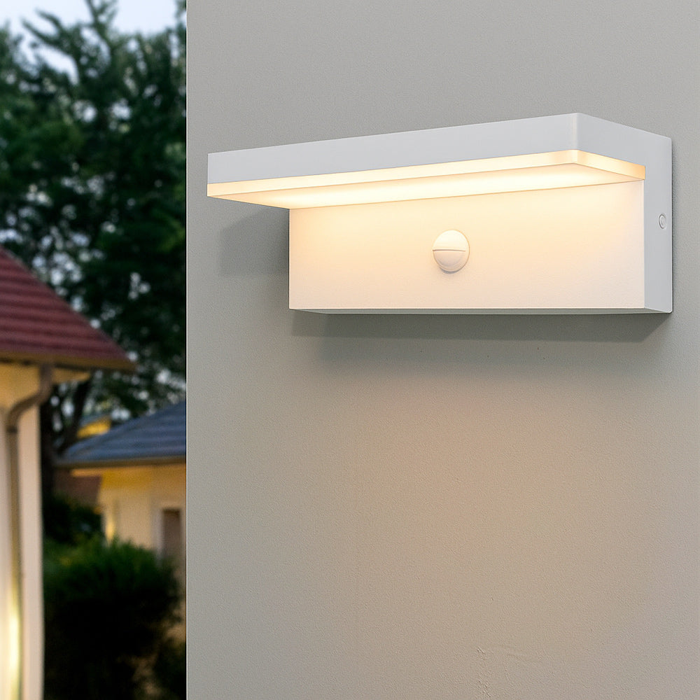 Applique per esterno 10 watt con sensore PIR di movimento IP54