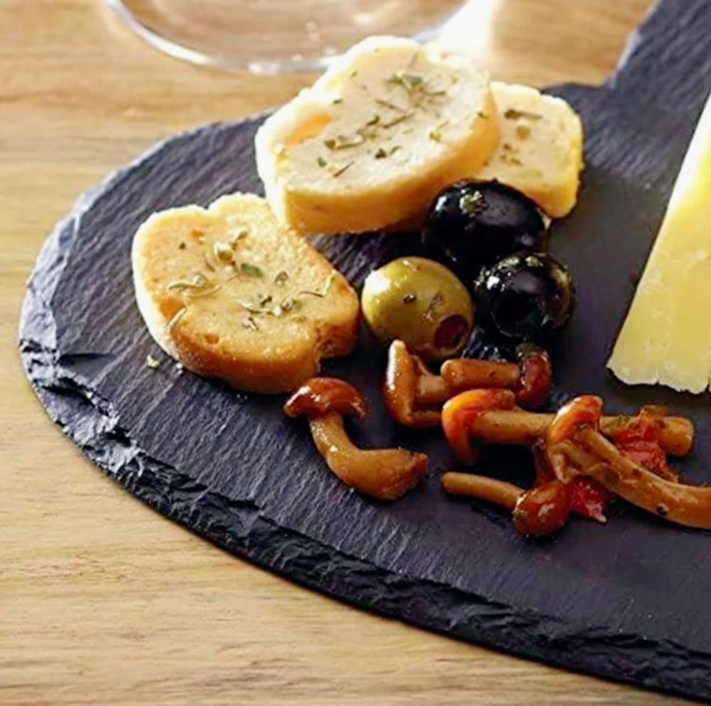 Vassoio da portata a cuore in ardesia – Piatto e minimal per aperitivi e antipasti