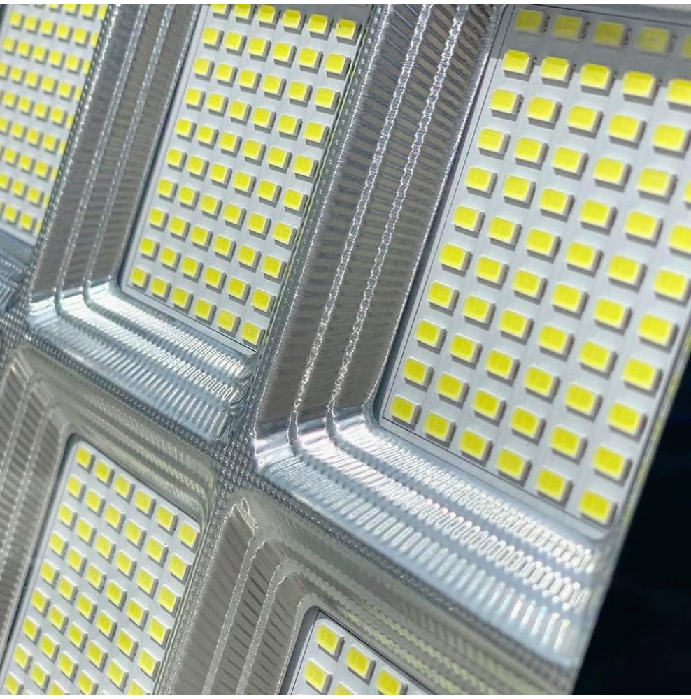 Faro solare LED 400W – telecomando staffa 6500K IP66 - ambraled