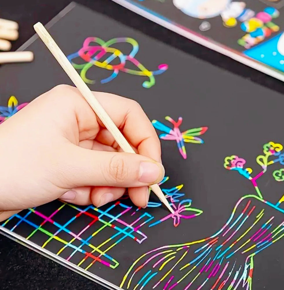 50 Fogli Neri da Grattare Multicolore A4 con 2 Bastoncini di Legno per Bambini - ambraled