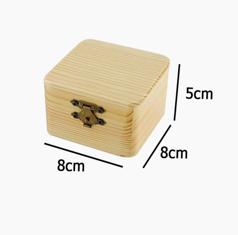 Set 2 scatole in legno quadrate con chiusura a clip, per decoupage - ambraled