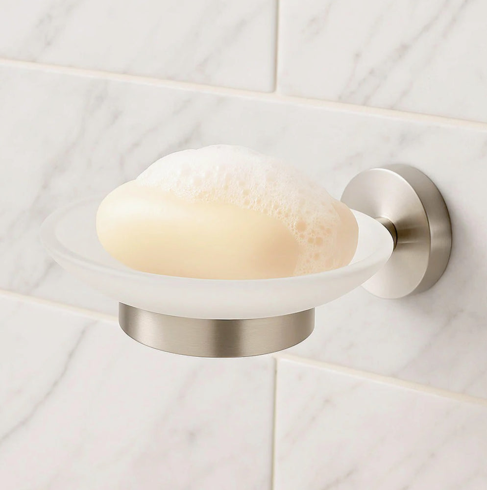 Porta sapone in acciaio satinato con piattino in vetro satinato, modello Aria - ambraled