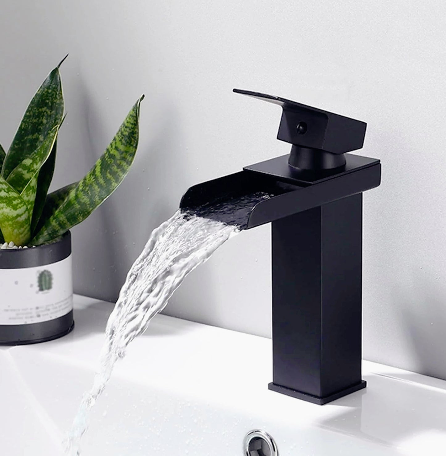 Miscelatore lavabo nero – canna alta/bassa modello Cascata - ambraled