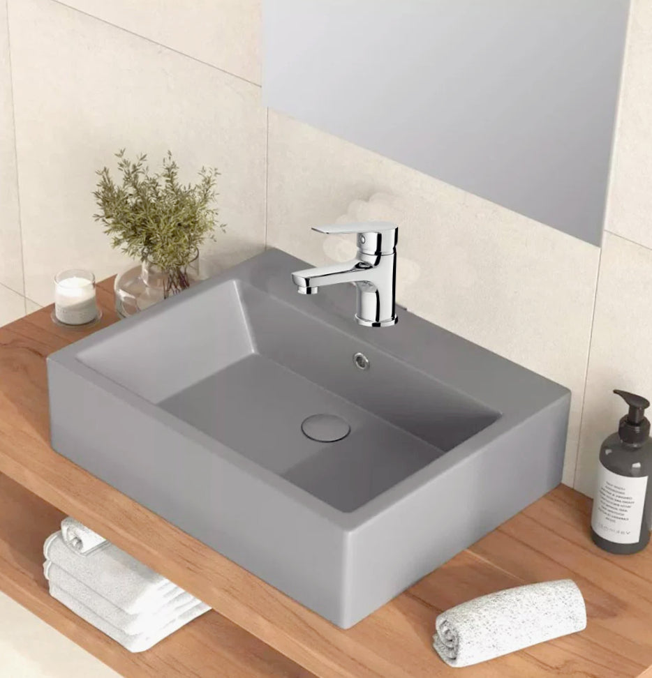 Rubinetto lavabo quadrato modello Cube, cromato lucido - moderno e resistente