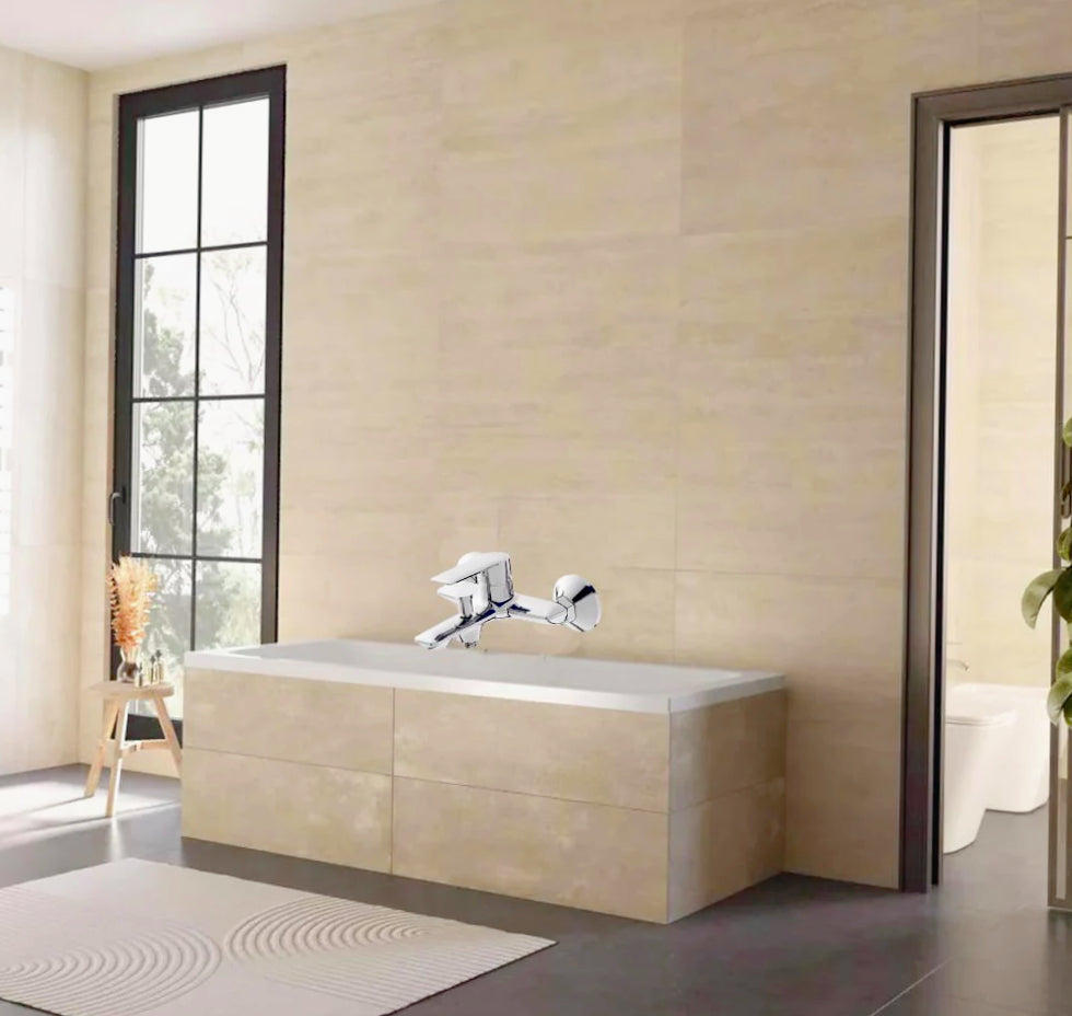 Rubinetto modello Sofi per vasca da bagno, ottone cromato lucido e moderno
