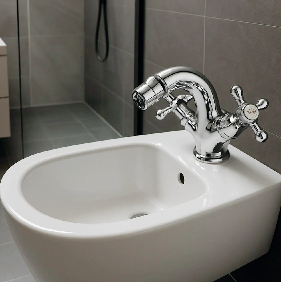 Rubinetto per bidet due manopole miscelatore da bagno modello Roma