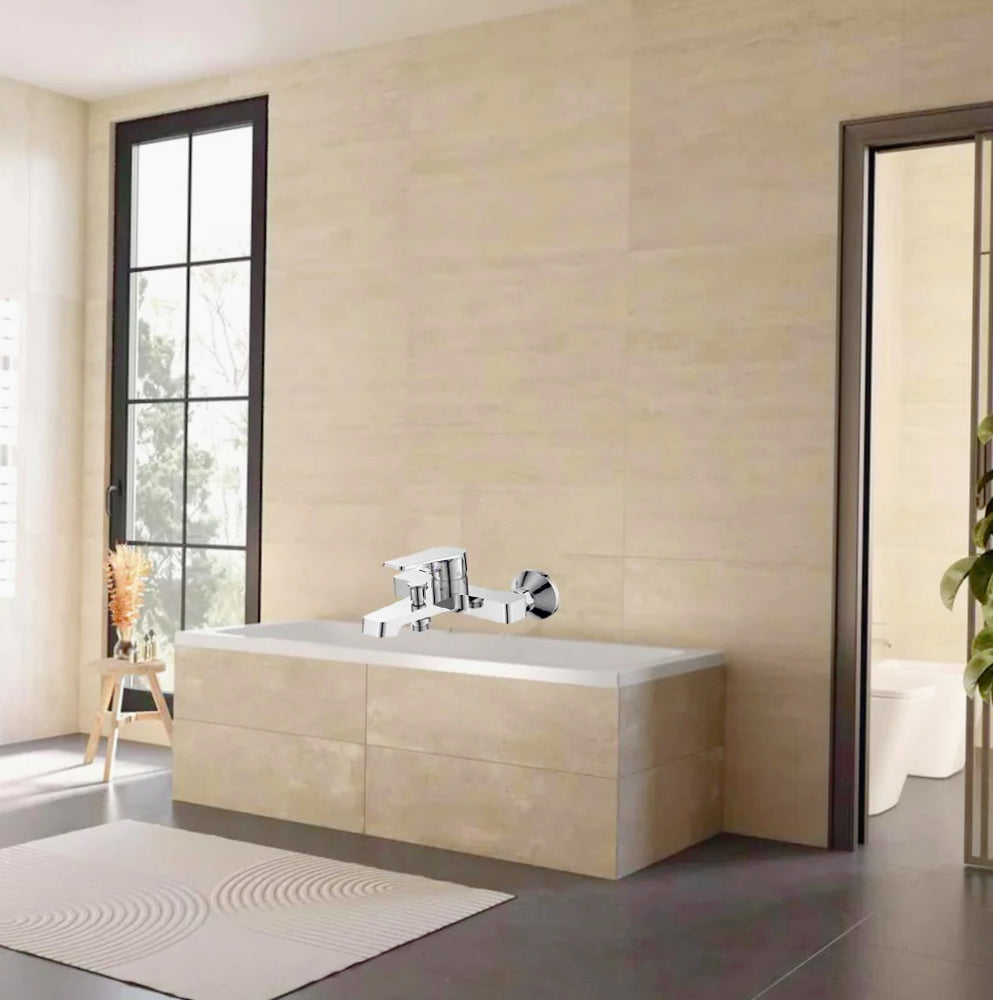 Rubinetto per vasca da bagno quadrato cromato lucido, modello Allure