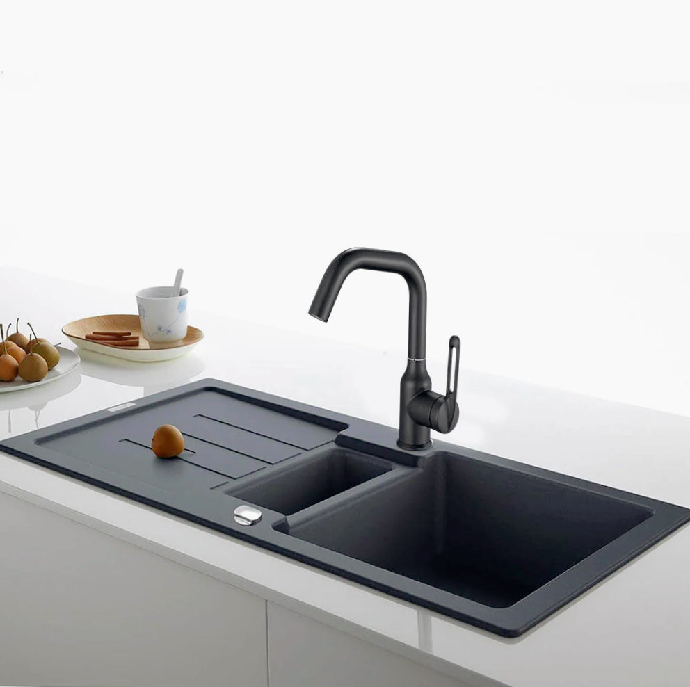 Rubinetto per cucina a canna bassa, acciaio lucido e nero - design minimalista e raffinato