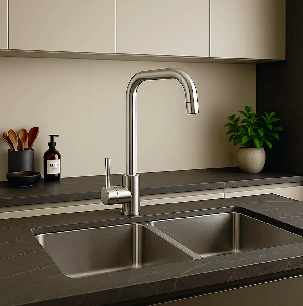 Rubinetto lavello cucina canna quadrata cromato satinato - moderno e resistente