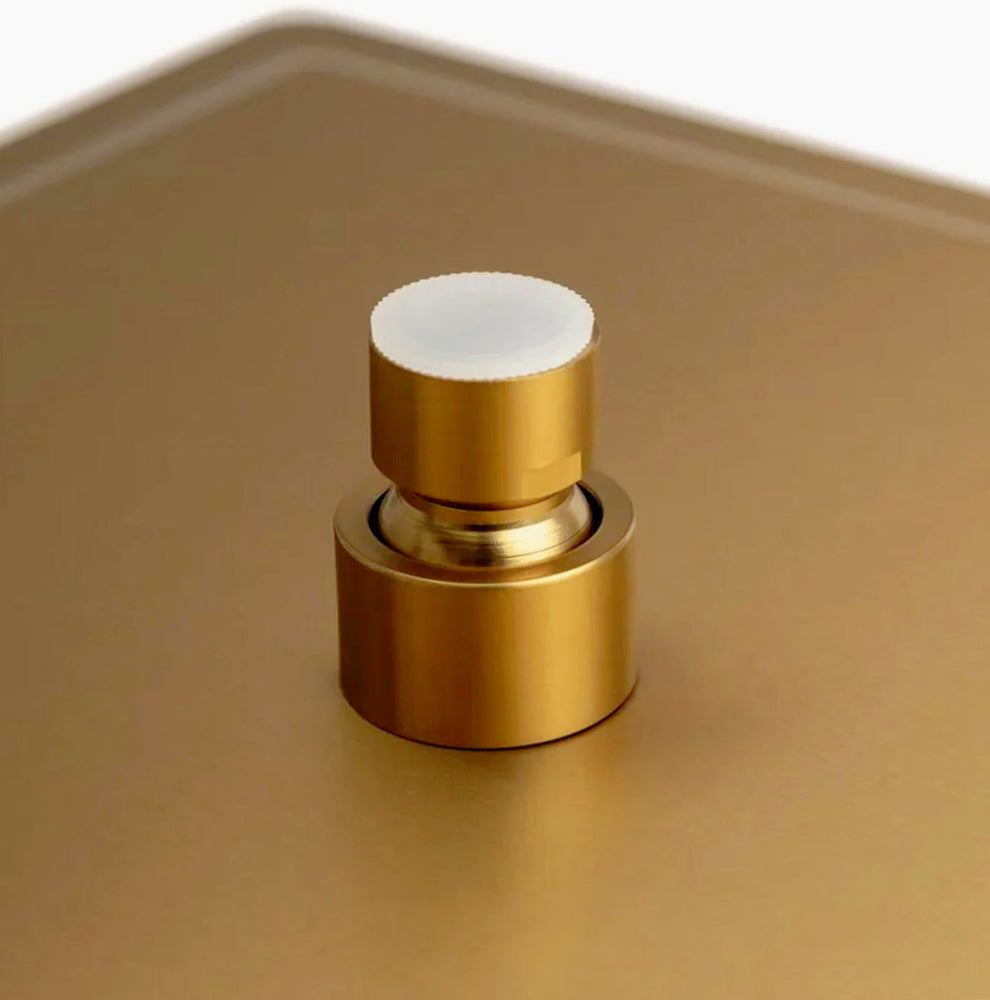 Soffione doccia quadrato ultra slim 25x25 cm, cromatura oro satinato, attacco ½ pollice per muro - ambraled