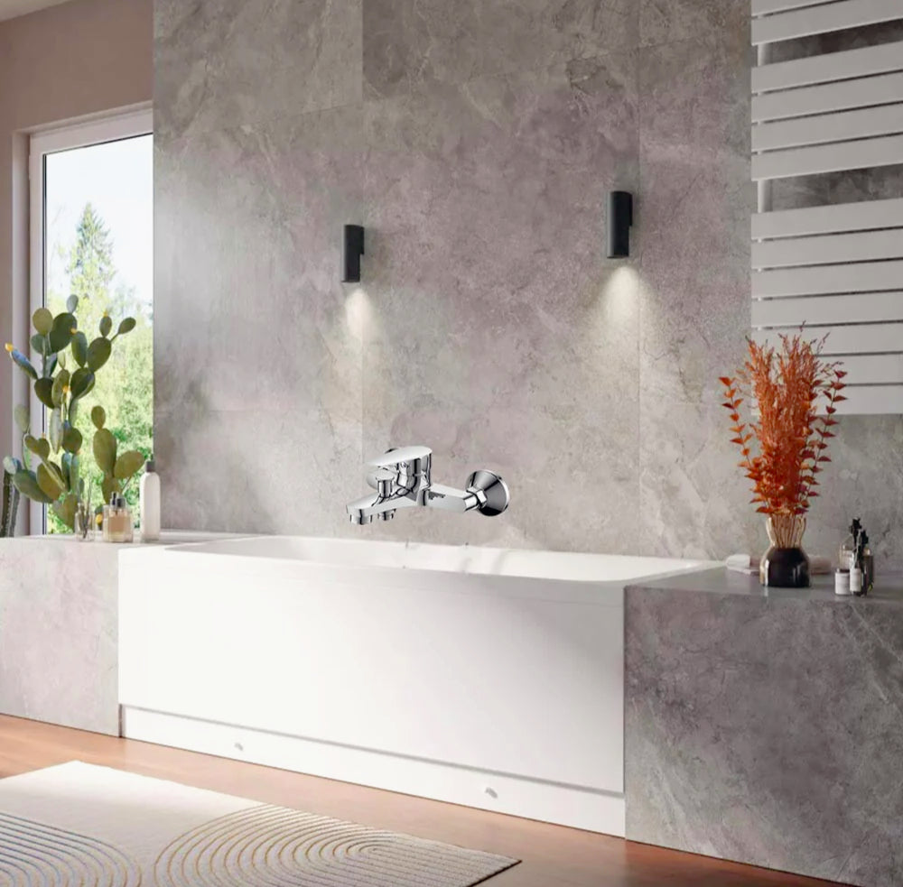 Rubinetto per vasca da bagno quadrato cromato lucido, modello Cube