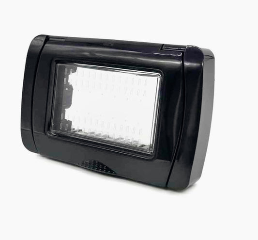 Placca idrobox IP55 nera 4 posti, compatibile Vimar Plana
