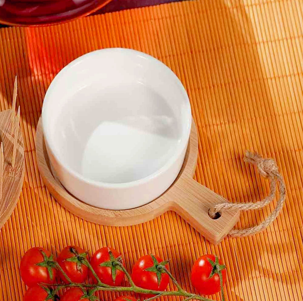 Set aperitivo con 2 ciotole in ceramica e tagliere in legno come supporto - ambraled