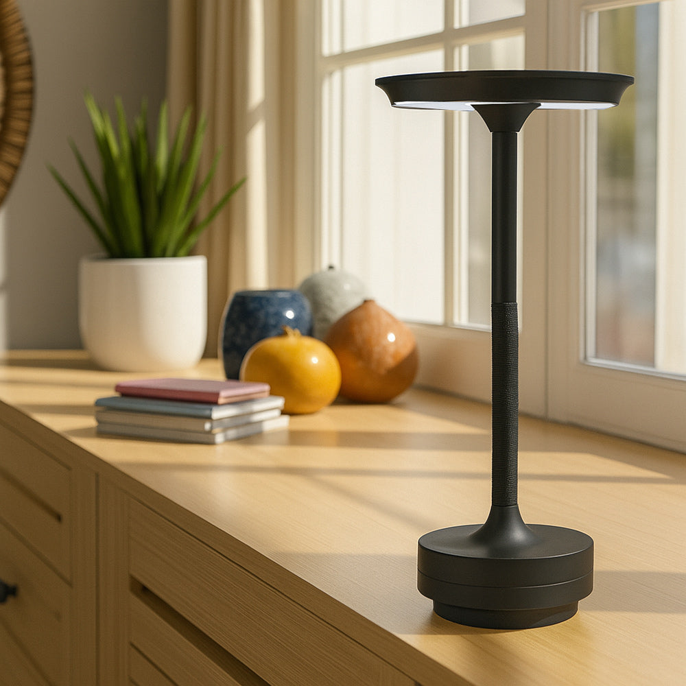 Lampada da tavolo 3 Watt rincarabile touch dimmerabile tecnologia CCT - ambraled