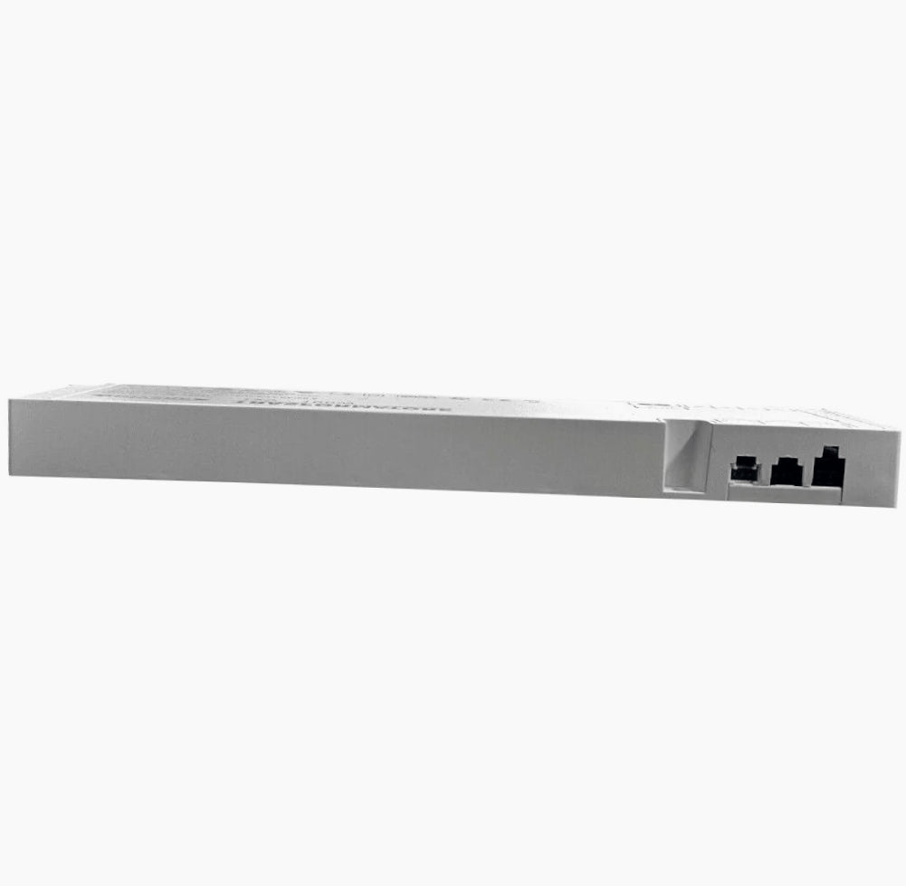 Alimentatore 230V → 12V 100W – 6 uscite / 3 ingressi - ambraled