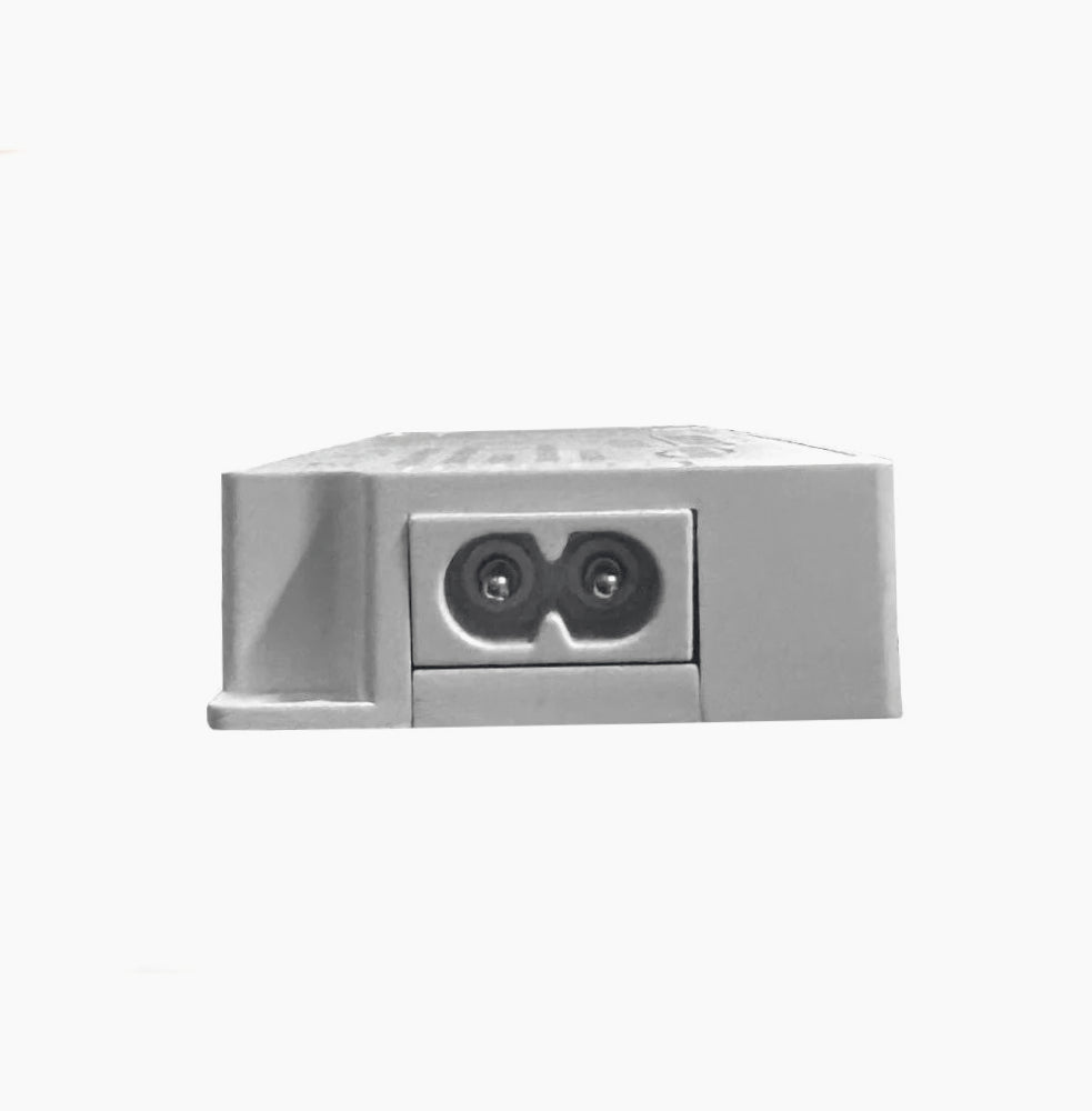 Alimentatore 230V → 12V 24W – 6 uscite / 3 ingressi - ambraled