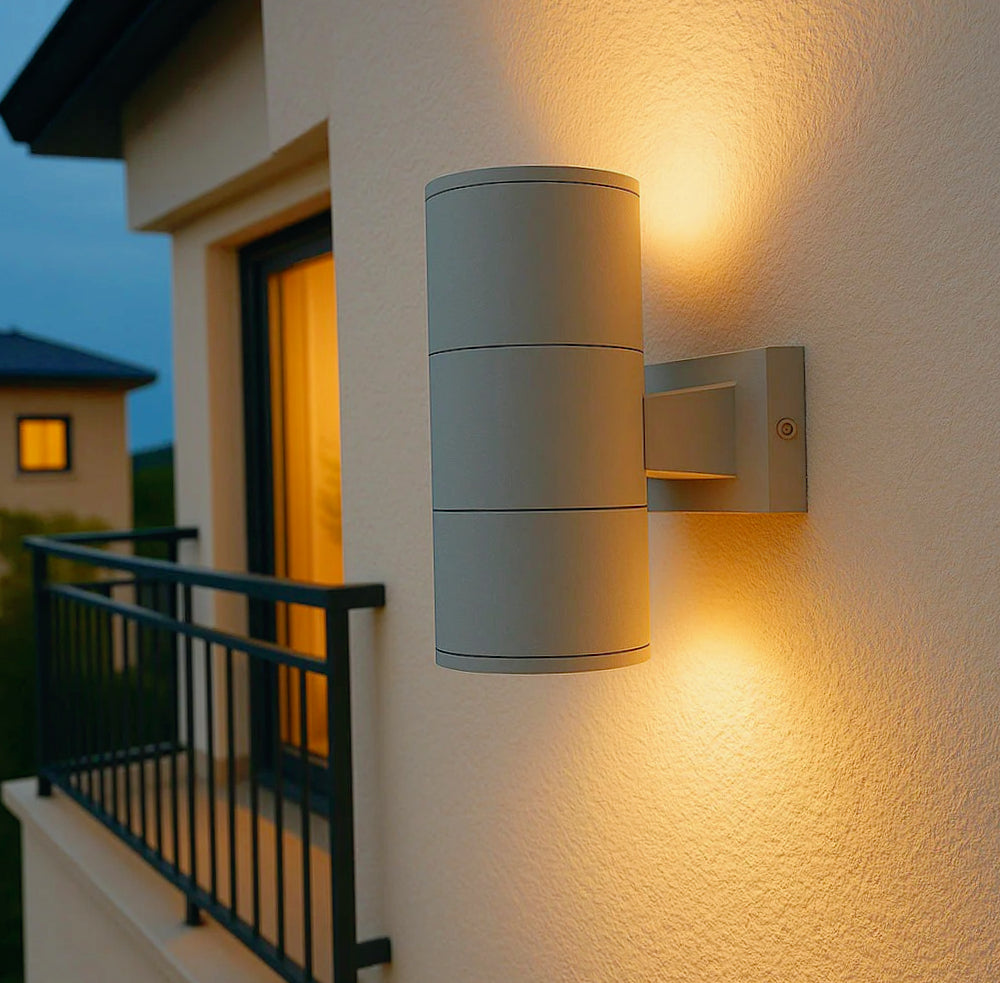 Applique esterna a parete doppia emissione – Giardino, protezione IP55, 2 portalampade GU10 - ambraled