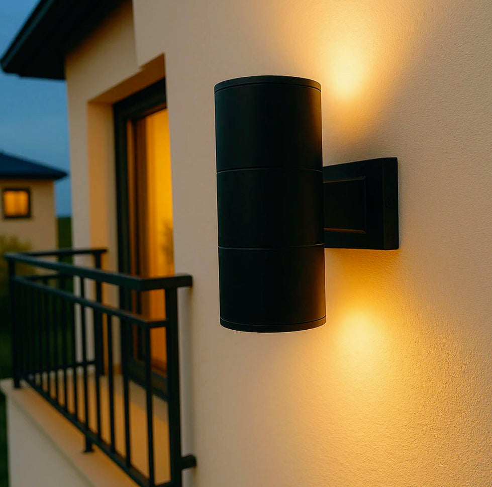Applique esterna a parete doppia emissione – Giardino, protezione IP55, 2 portalampade GU10 - ambraled