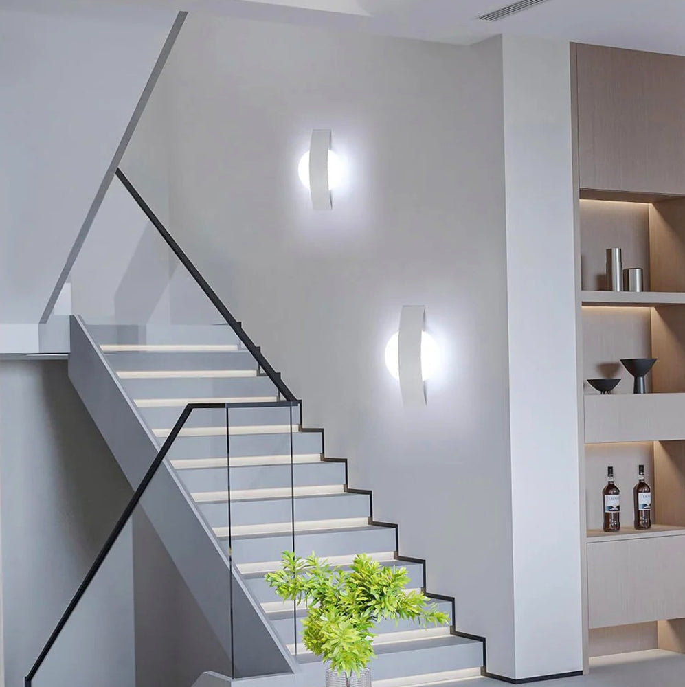 Applique LED 8W doppia emissione – 3 colorazioni di luce CCT - ambraled