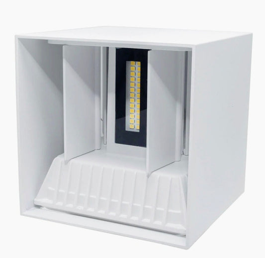 Applique LED a parete 22W – Illuminazione up & down, doppia emissione, protezione IP65 - ambraled