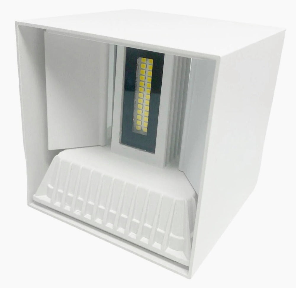 Applique LED a parete 22W – Illuminazione up & down, doppia emissione, protezione IP65 - ambraled