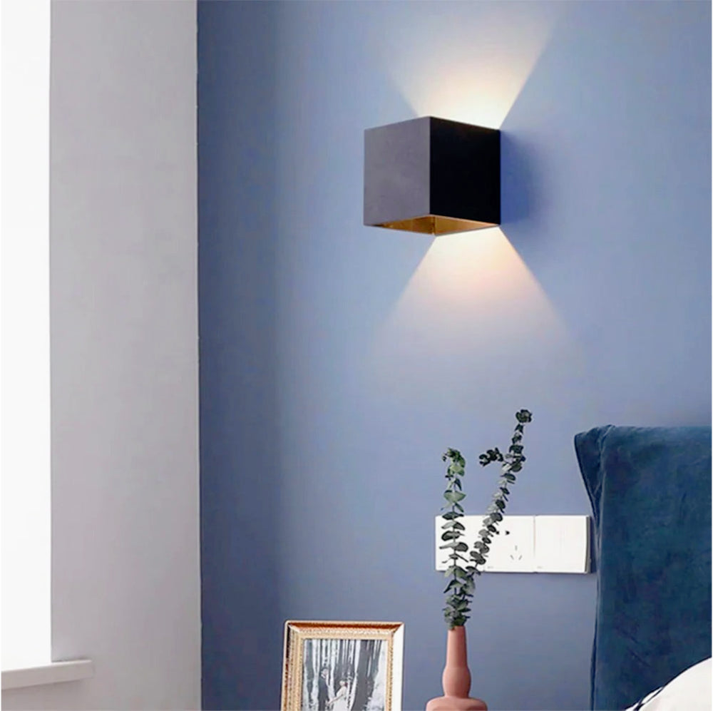Applique LED COB 12W per parete nera – Doppia emissione luce IP55 - ambraled