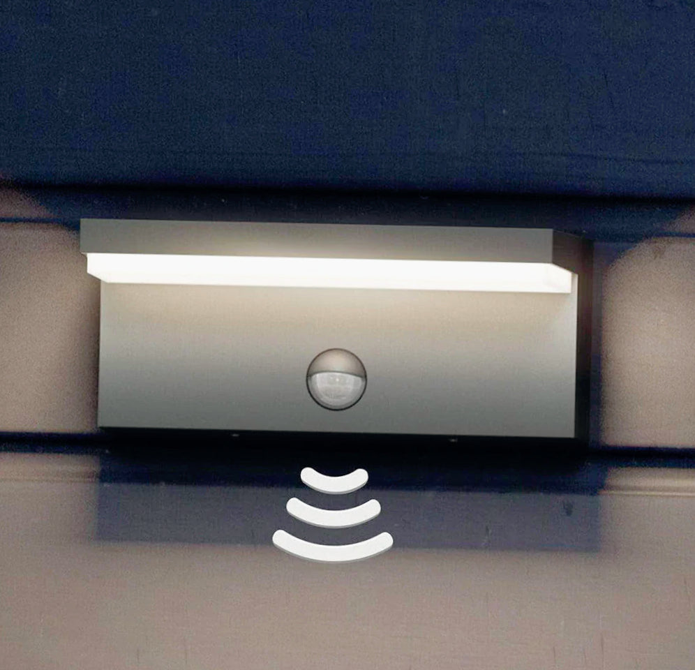 Lampada esterna 10W con sensore movimento PIR – Luce bianca 6500K, impermeabile IP54 - ambraled