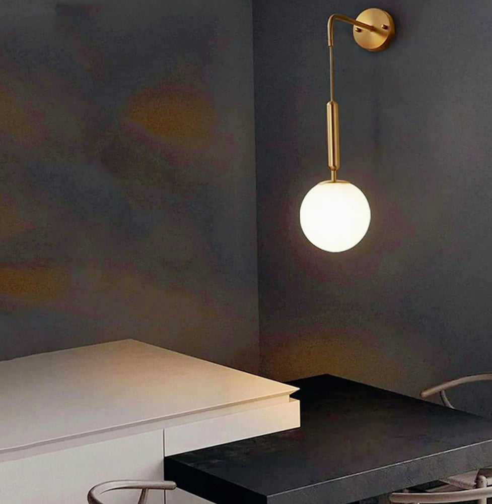 Applique a parete pendente in bronzo – Con sfera opaca, attacco G9 - ambraled