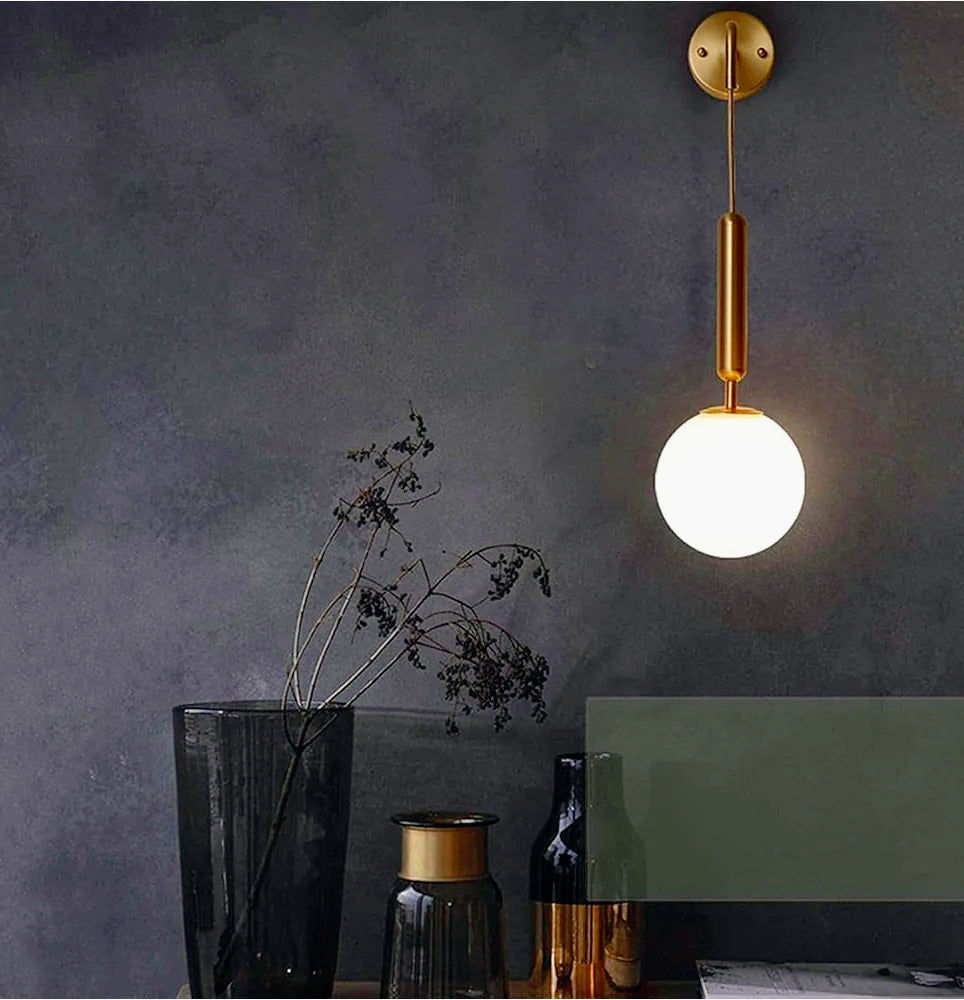 Applique a parete pendente in bronzo – Con sfera opaca, attacco G9 - ambraled