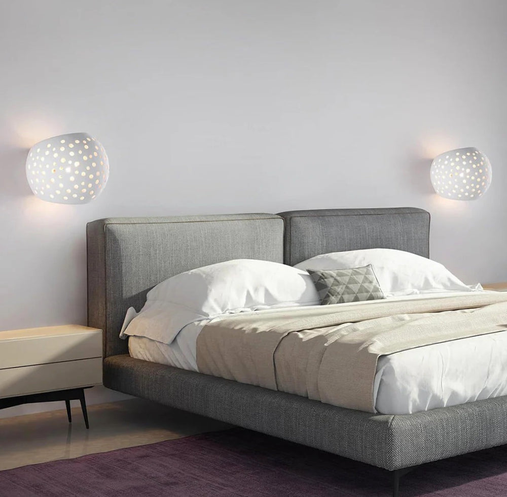 Applique in gesso traforato tonda per parete – Illuminazione doppia (up & down), lampadina G9 - ambraled