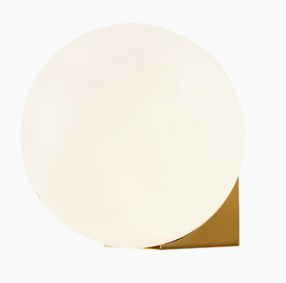 Applique murale in bronzo minimal – Sfera opaca, luce soffusa, attacco G9 - ambraled
