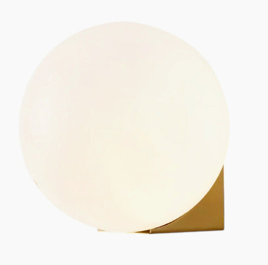 Applique murale in bronzo minimal – Sfera opaca, luce soffusa, attacco G9 - ambraled