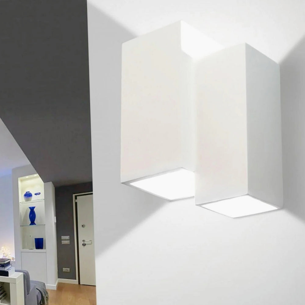 Applique in gesso per parete 2 cubi – Doppia emissione luce up & down attacco G9 - ambraled