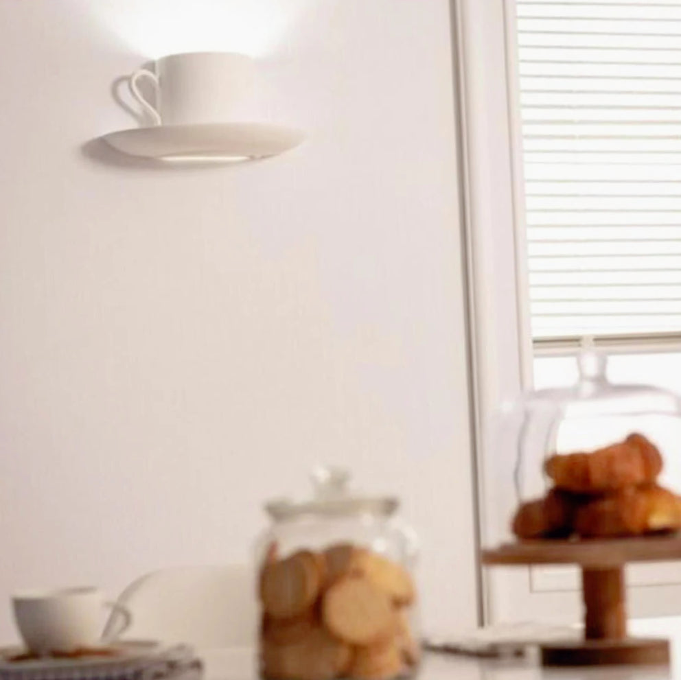 Applique in gesso a forma di tazza da caffè – Lampada muro verniciabile con attacco G9 - ambraled