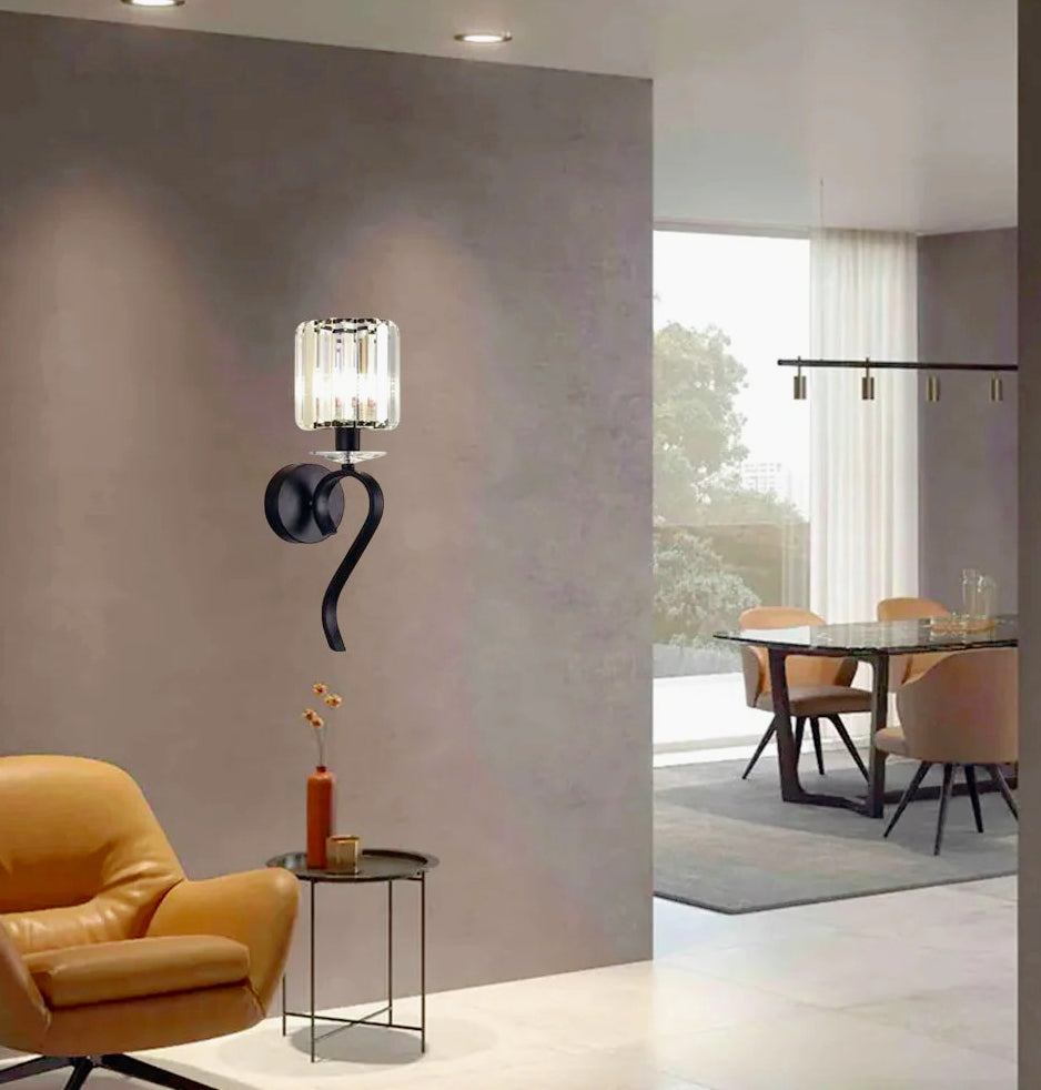 Applique in metallo nero per parete con paralume in vetro – Attacco E14 - ambraled